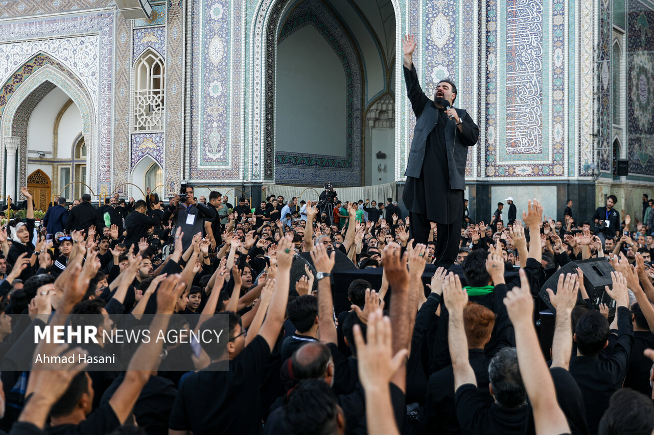 آیین سنتی «چهارپایه خوانی» در حرم امام رضا (ع) برگزار شد - خبرگزاری مهر | اخبار ایران و جهان