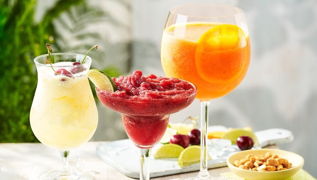 شیرینی | طرز تهیه ۵ نوشیدنی محبوب که هر بارتندر باید بلد باشد